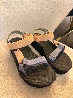 TEVA MIDFORM UNIVERSAL PLATFORM SANDAL US 8